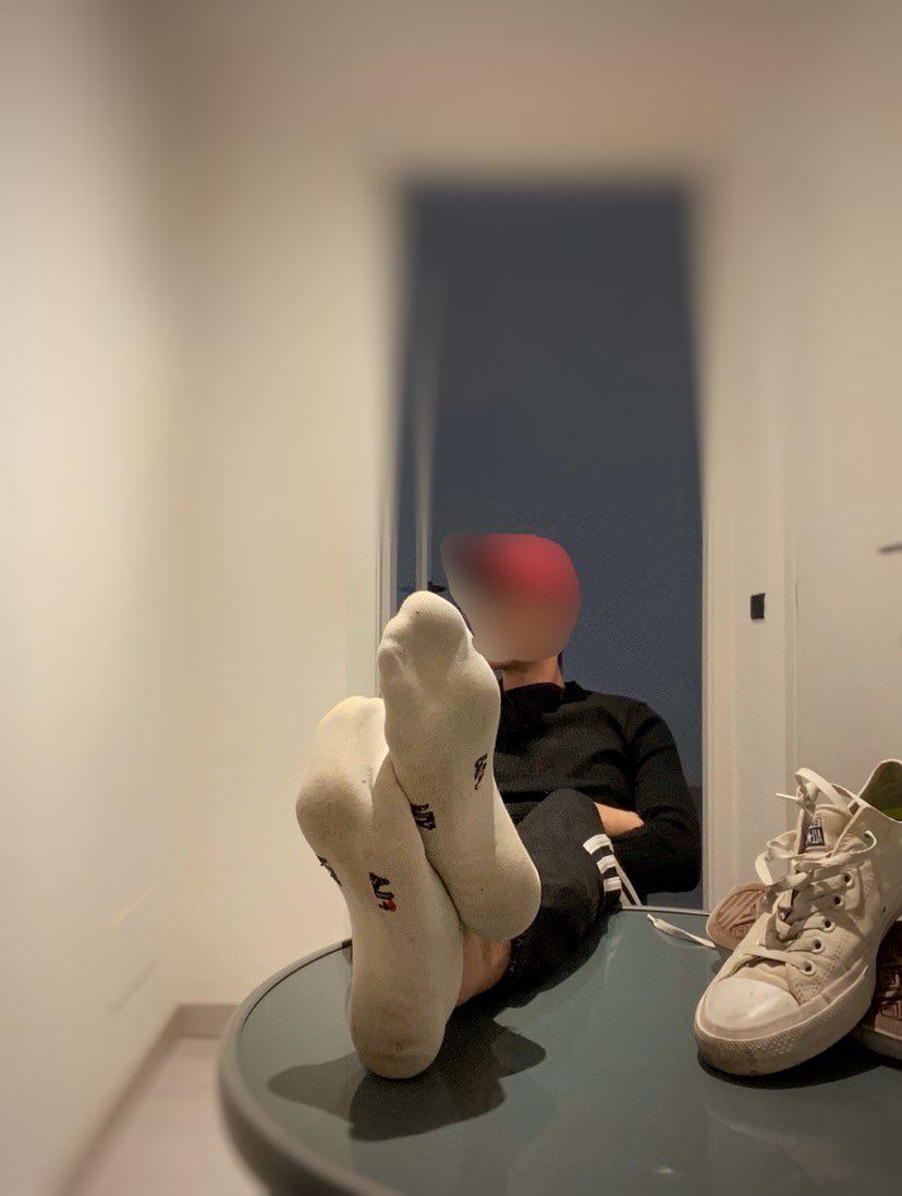MrLordFeet's tweet photo. Lo so che non puoi e non vuoi resistere. 
E cedi. https://t.co/GYxqT2770Y