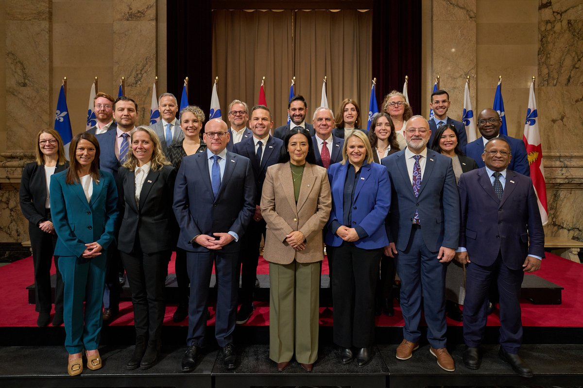Aujourd’hui, j’ai annoncé un comité exécutif paritaire et transpartisan pour répondre aux priorités des Montréalais.

Je tiens à féliciter les membres pour leur nomination. Les Montréalais nous auront à l’œil. Votre engagement devra faire une différence majeure dans la vie de