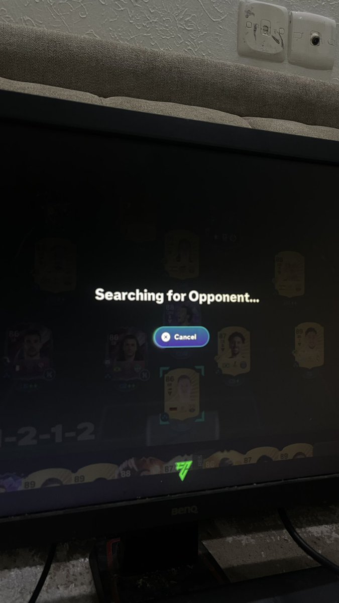 ماني قادر ادخل قيم وش العلم؟