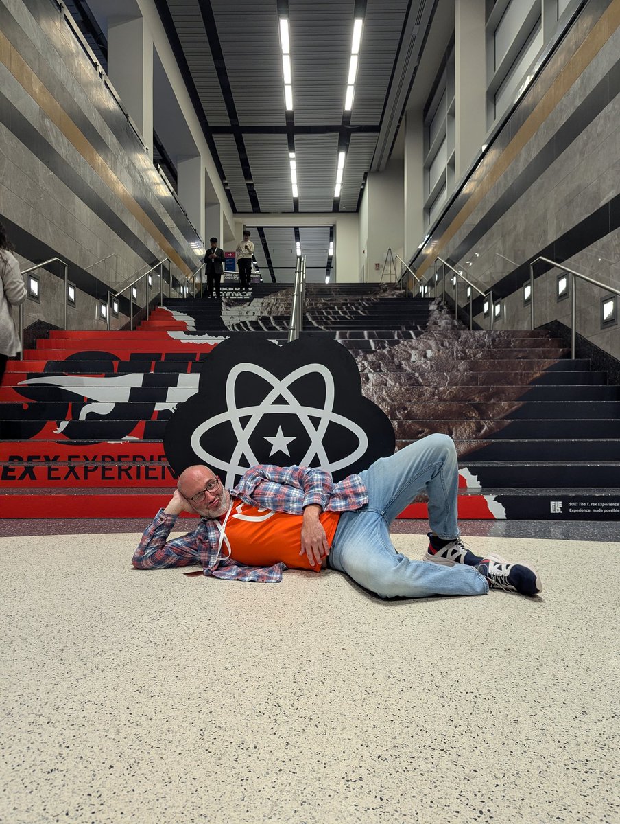 timmahoney2000's tweet image. It&apos;s been real #reactsummitus stay sexy