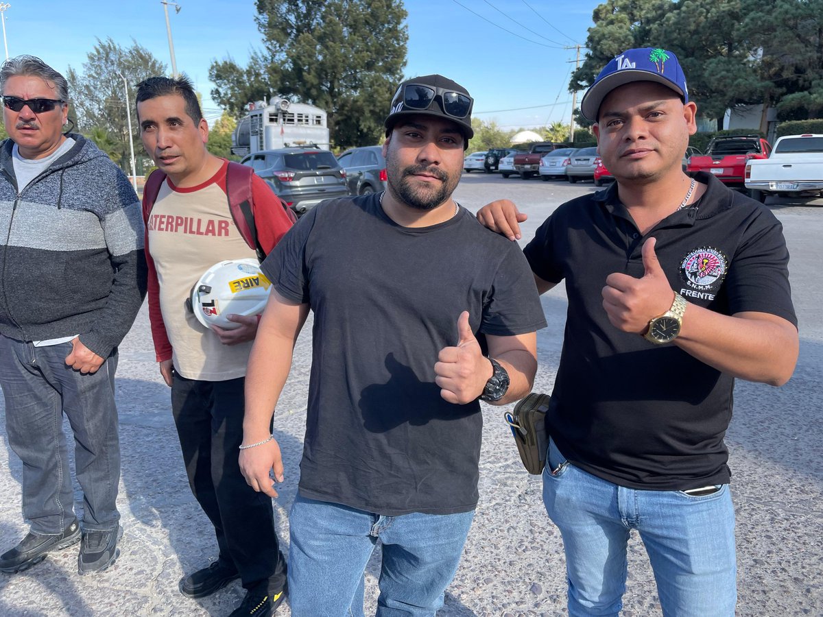 Frenteseccio62's tweet photo. Hoy, reafirmamos nuestro compromiso 🤝 con la estabilidad laboral ✅ y la seguridad de cada compañero y compañera.

Con el liderazgo firme de Don Carlos Pavón Campos 💪, nuestra Guardia de Unidad vela por tus derechos ⚖️ y tranquilidad 🙏.

¡El Sindicato Frente avanza! 🚀 https://t.co/HpabcvSL9x