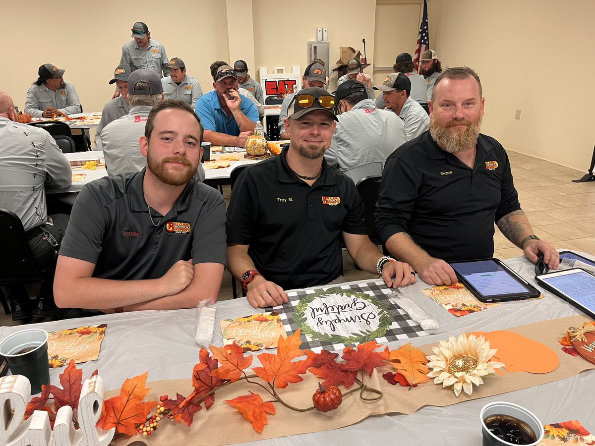 Bugsperts's tweet image. Thankful for our team! 🦃🍁
We enjoyed a great Thanksgiving Luncheon at the office, celebrating the hardworking crew that keeps the Bugsperts going strong. Grateful for each person on our team!

#BillClarkPestControl #Bugsperts #ThankfulForOurTeam