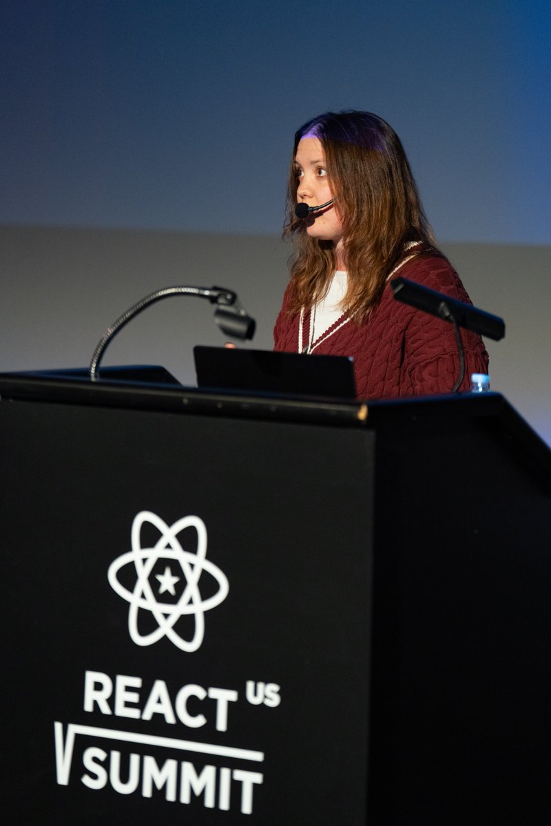 ReactSummit's tweet image. .@kvlly on the #ReactSummitUS stage💚