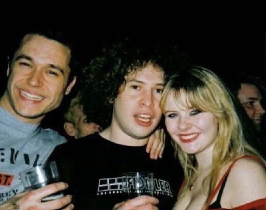 RAYRARDLVR's tweet image. it’s her day…🩶