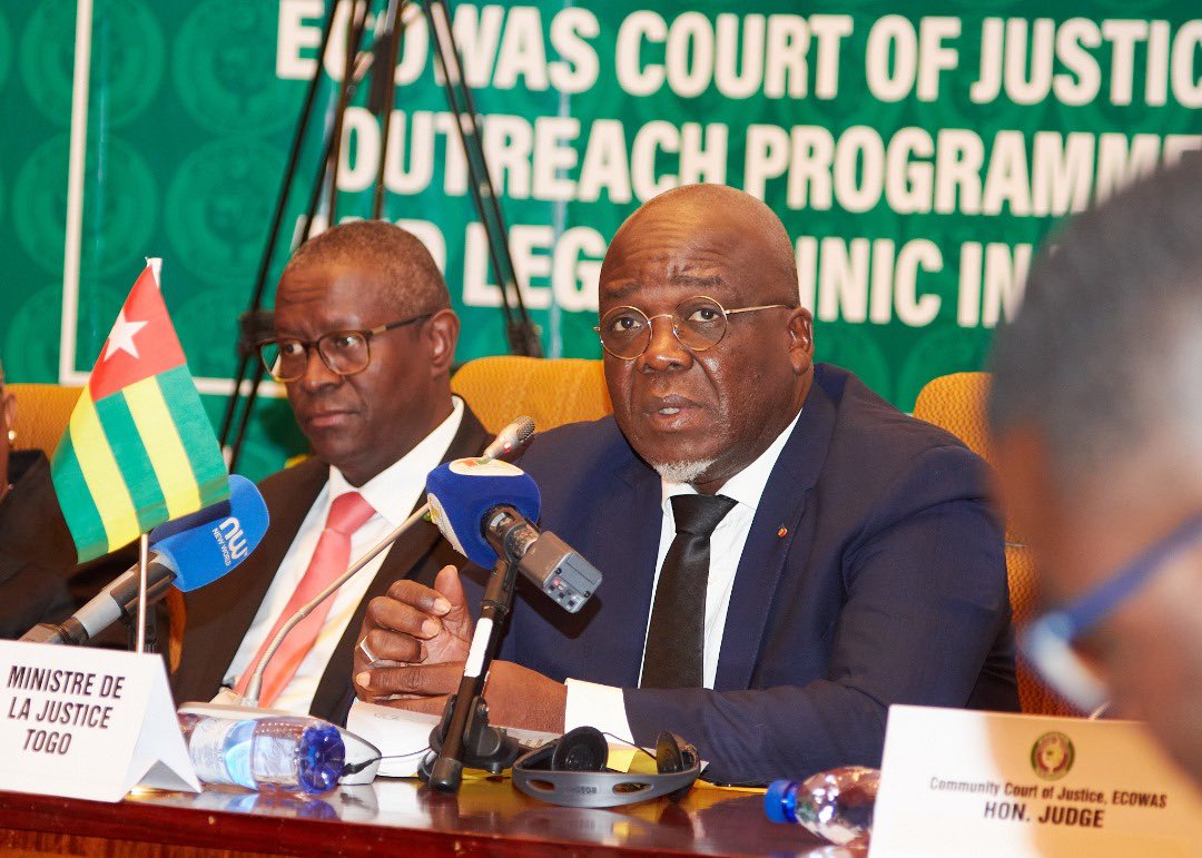 MJDH_TG's tweet image. Le Garde des Sceaux, Maître Pacôme Adjourouvi a représenté le @GouvTg , ce mardi 18 novembre, à la cérémonie officielle d’ouverture du programme de sensibilisation de la Cour de justice de la CEDEAO au Togo. 

L’intégralité de l’article via ce lien justice.gouv.tg/la-cour-de-jus…