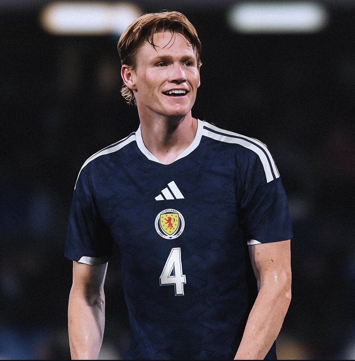 mutdargentina's tweet image. Éste hombre sacó un pasaje para Escocia hacia una nueva Copa del Mundo, después de 28 años de ausencias mundialistas.

Once a Red, Always a Red.