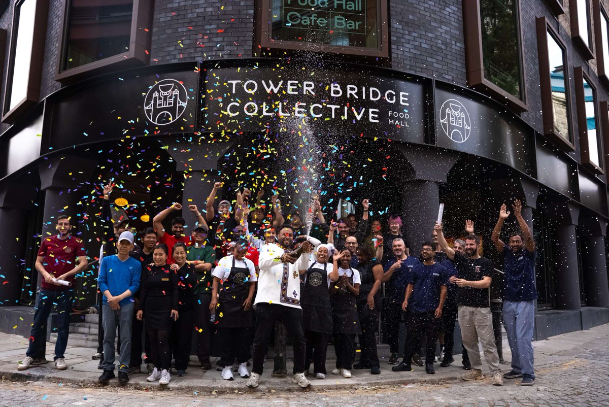Tower Bridge’s new food hall is open, with thirteen new #food stalls to try

The food hall features flavours from #Korea, #Thailand, #Vietnam, #California, #East Africa, #Italy and #Palestine

#Bermondsey <a href="/TeamLondonBdg/">Team London Bridge</a>
southwarknews.co.uk/area/bermondse…