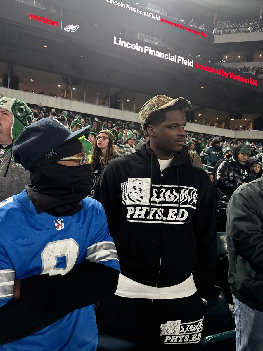 DemetriusHarmon's tweet photo. i got family in philly https://t.co/0RqW65OYy1