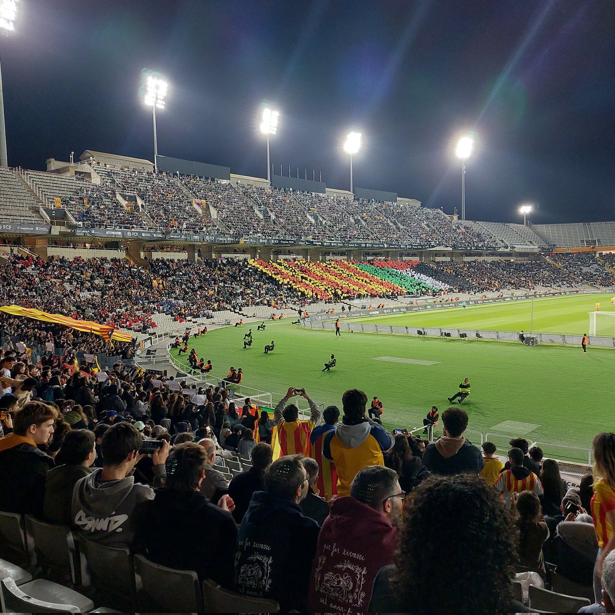 Des de l'Estadi Olímpic Lluís Companys, amb la Selecció. Un Catalunya - Palestina que ha sigut molt més que un partit, ha estat una mobilització de solidaritat entre pobles. I el partit més concorregut de la selecció catalana els darrers anys. Una nació, una selecció!