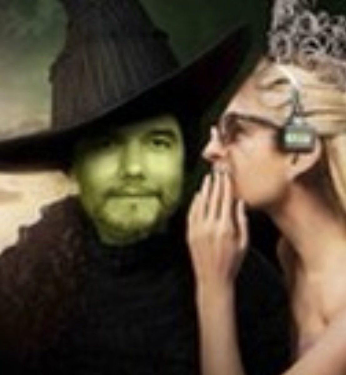 eu na minha skin cinéfila alternando entre Wicked e O Agente Secreto nesse feriado