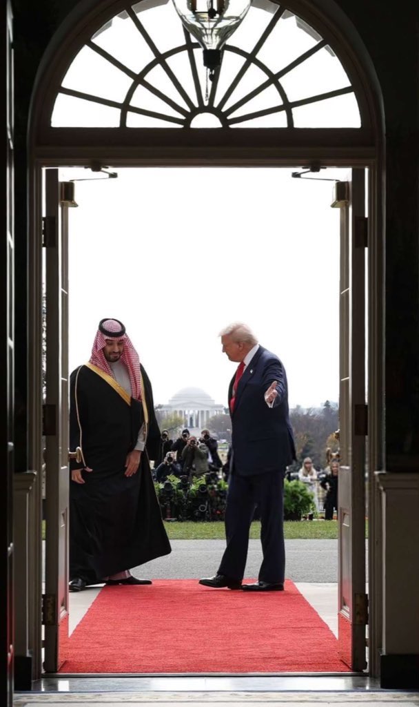 al56e_'s tweet photo. #محمد_بن_سلمان_في_واشنطن
حفظك الله ورعاك 💚 https://t.co/cQNiOkc22x