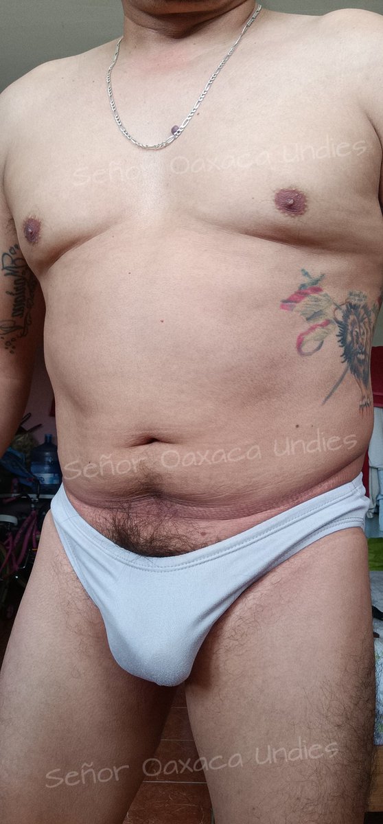 Ah qué pinchi calor está haciendo hoy no manches, hay que quedarse el calzones para sentir el fresco del aire ❤️🔁