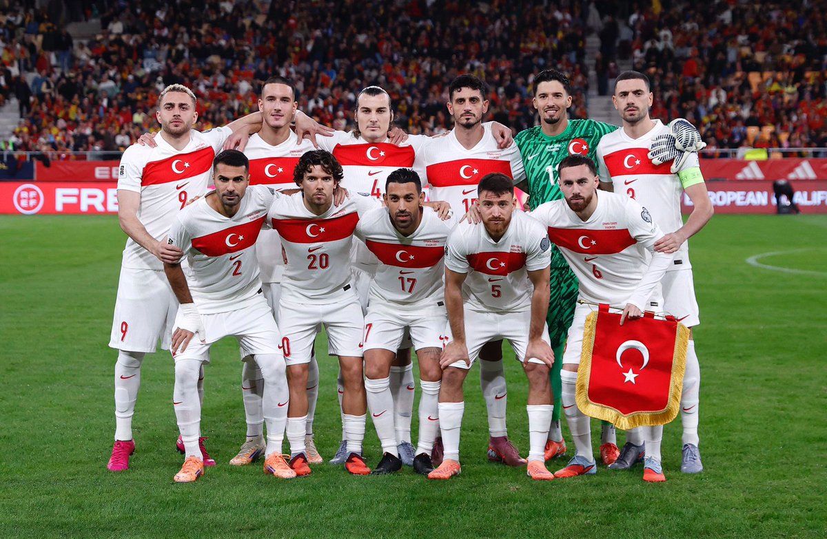 Tebrikler #BizimÇocuklar👏👏 

2026 FIFA Dünya Kupası Avrupa Elemelerinde İspanya ile deplasmanda 2-2 berabere kalarak play-off oynamaya hak kazanan A Millî Takımımızı tebrik ederim. 

Yolun sonu kupa olsun🏆
#millitakım #ESPTUR #FIFAWorldCup