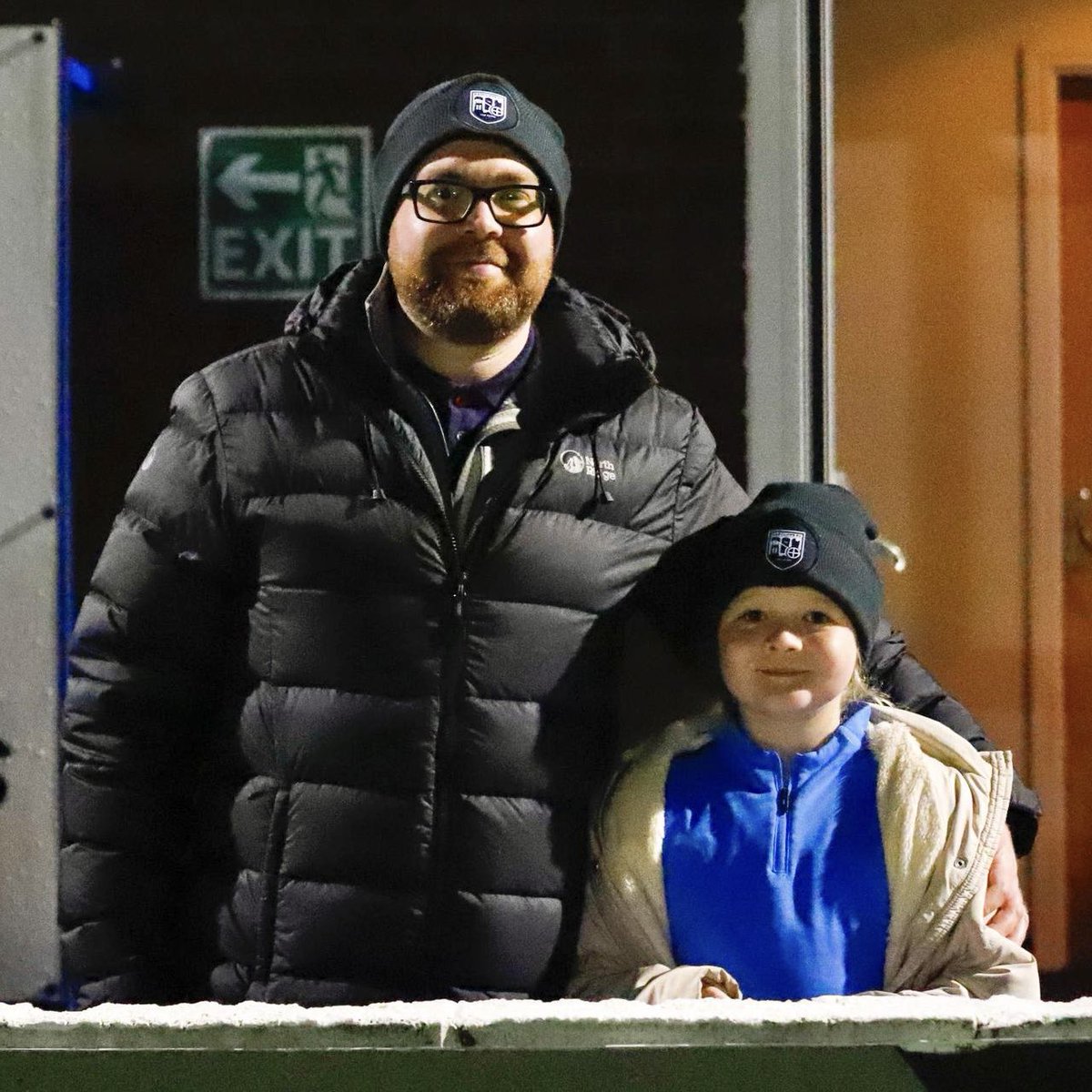 radcliffeboro's tweet image. Braving the wet and the wind to back the Boro under the floodlights - thank you for your brilliant support 👏

#WeAreRadcliffe #UTB
