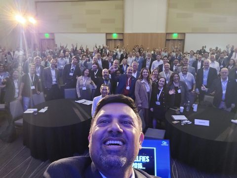 sabywaraich's tweet image. What a day at the Texas IT Leadership Forum!

I had the chance to share “Leading Beyond Our Limits: Purple Cow Leadership” with a full room of leaders who showed up with curiosity, courage, and a real desire to grow.

#Keynote #ITLeadership #SELFIESABY #Govtechlive