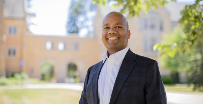 UST_Engineering's tweet image. The metaverse is evolving and @UofStThomasMN #AI expert &amp;amp; professor, Dr. Manjeet Rege, explains its real-world impact.

From immersive training to digital twins and AI-driven simulations, industries are already seeing major efficiency and innovation gains. techtarget.com/searchcio/feat…