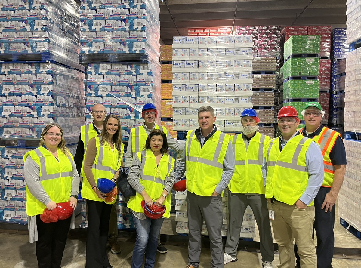 RepFinstad's tweet image. Last week, I toured Wis-Pak, a 260,000-square-foot facility in North Mankato with four filling lines running nearly around the clock. This location produces more than 20 million cases of bottled and canned beverages a year, making it a major driver of jobs, growth, and…