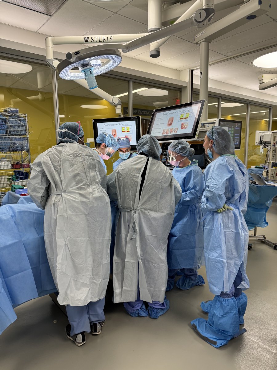 SocSurgOnc's tweet photo. Hands-on learning in action. Breast Fellows put skills into practice during today’s lab sessions at Fellows Institute 2025. #FI25 https://t.co/edlKPzJoxn