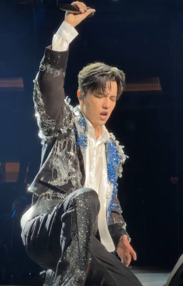 KalaAntonia2's tweet image. PYRAMIDS ECHO FESTIVAL
Extraordinary Voice 
Dimash une tierras ancestrales con su talento
#DimashQudaibergen