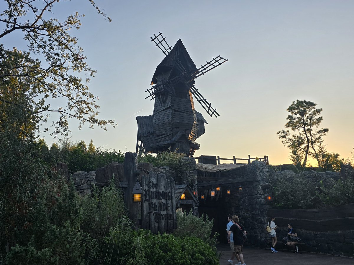 This is the most underrated food venue at epic. Everything here is fantastic