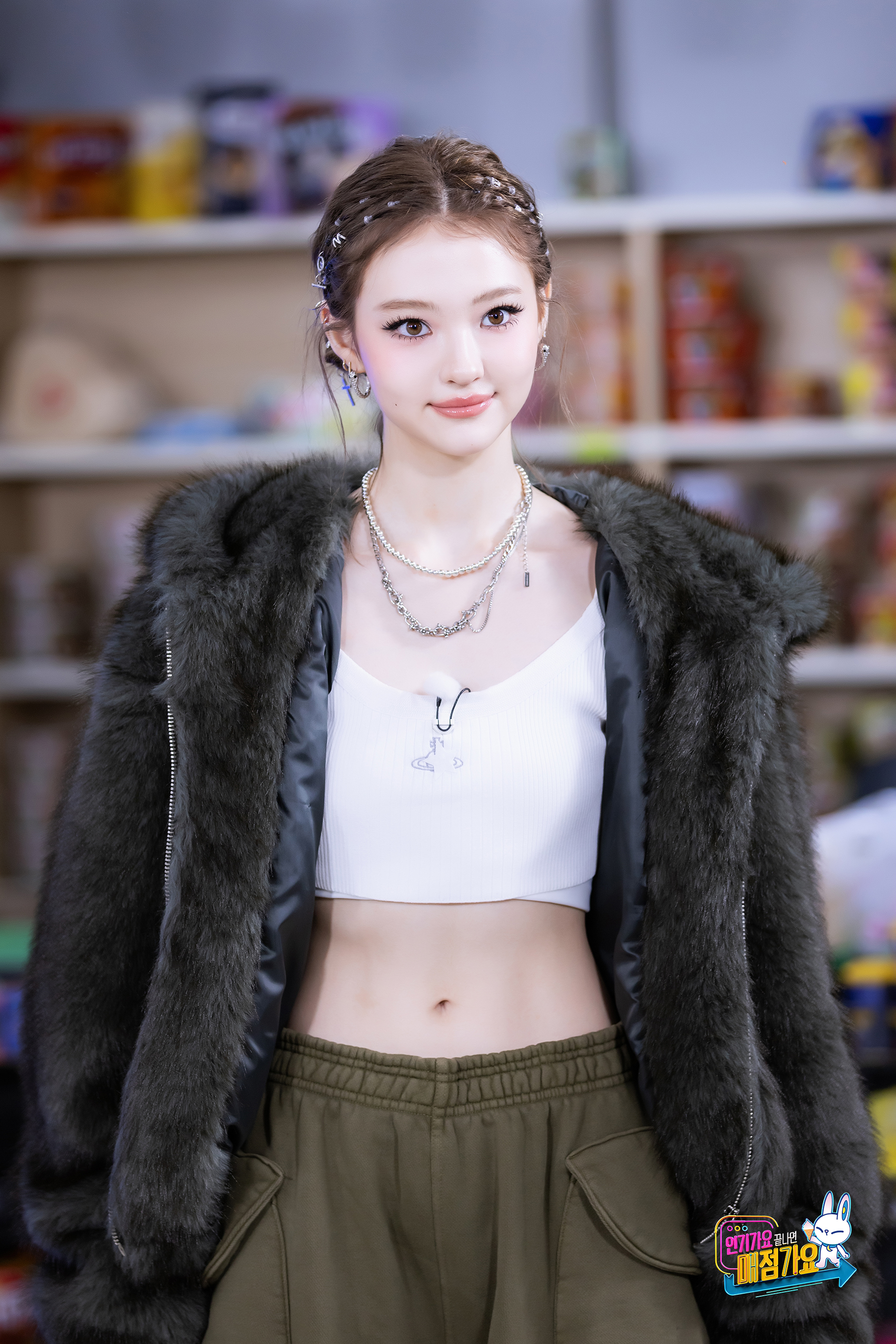 G6EfNMgbgAAloK0?format=jpg&name=4096x4096