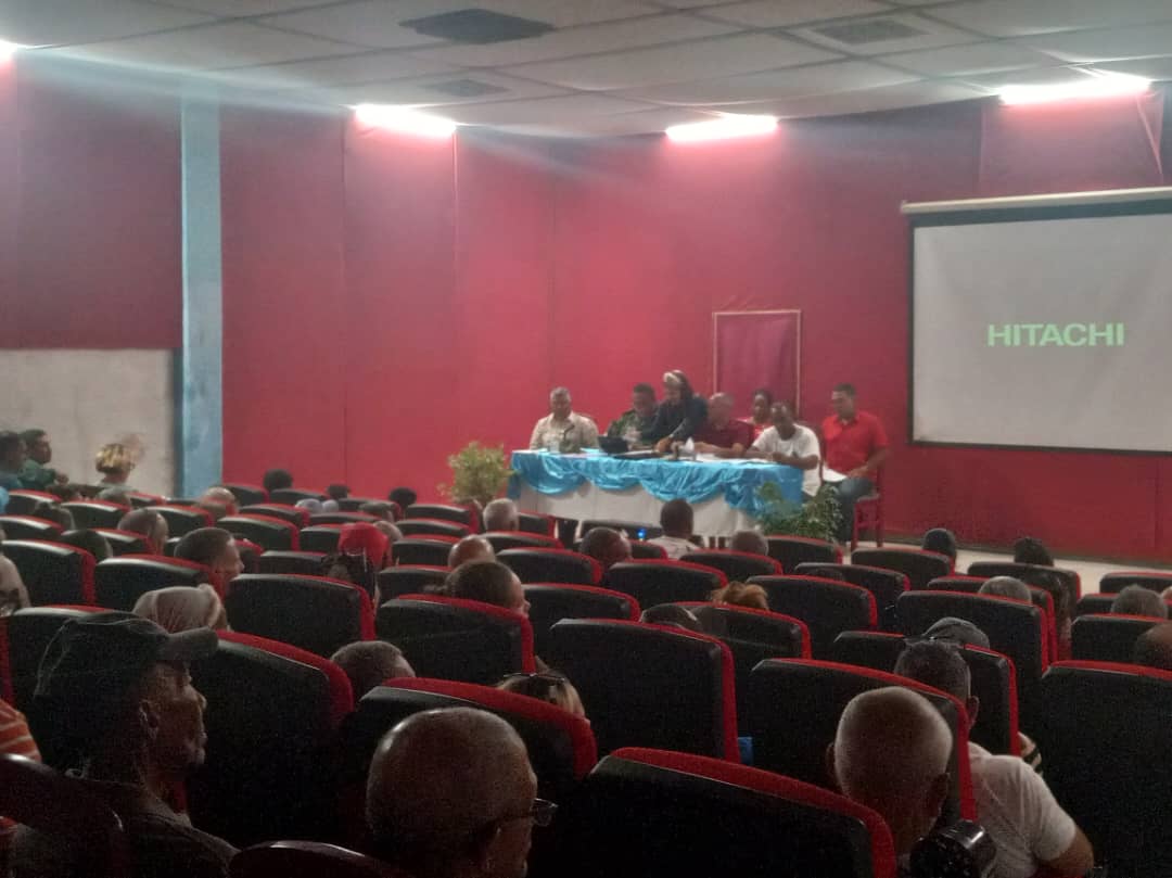 Por #Maisi y #Baracoa iniciamos recorrido a los 10 municipios de #Guantánamo, para evaluar con los secretarios generales de núcleos del <a href="/PartidoPCC/">Partido Comunista de Cuba</a>  y directivos, temas relacionados con los procesos económicos, políticos y las prioridades para arribar a los #67AñosEnRevolución