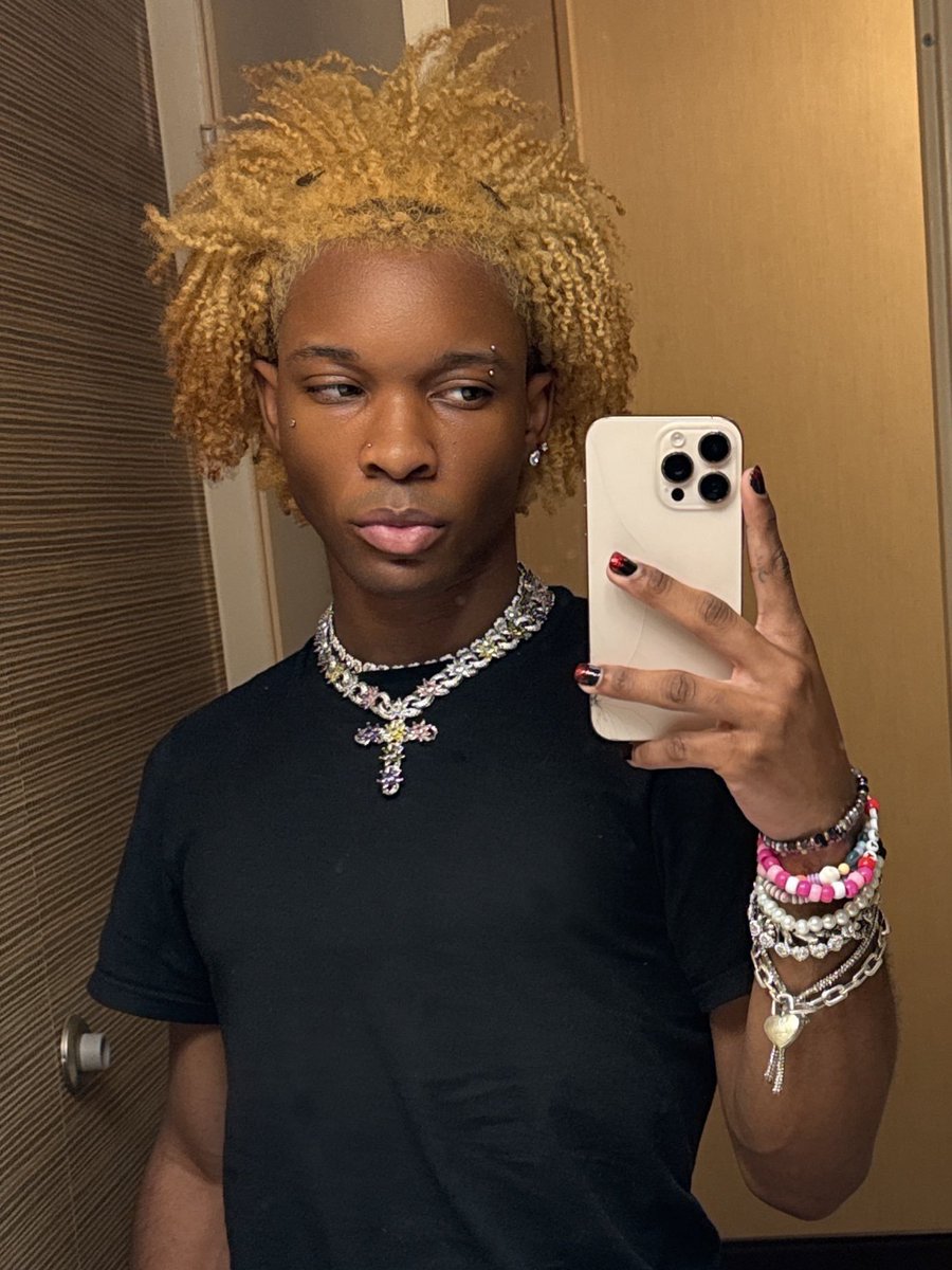 Kurrco's tweet image. D4vd is viewed as a suspect by investigators in the death of Celeste R.

(via TMZ)