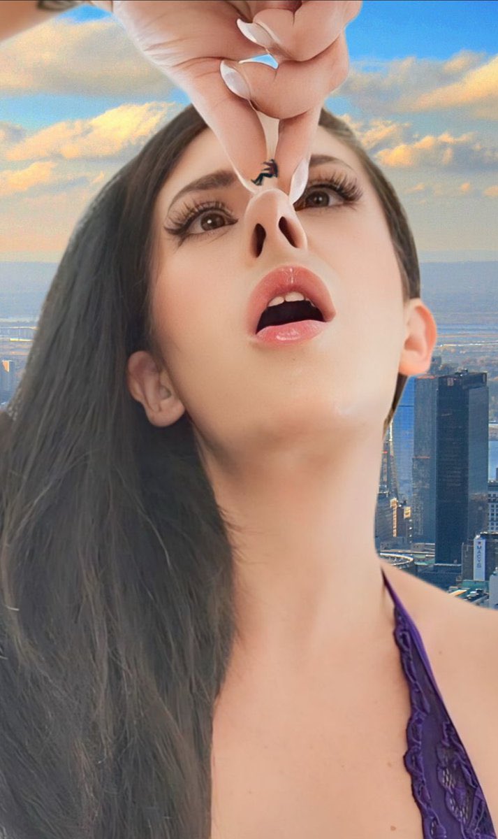 I eat bitches like you 
For breakfast ….

#sizetwitter #sizekink #Sizematters #VORE
#GiantessGrowth #Giantess