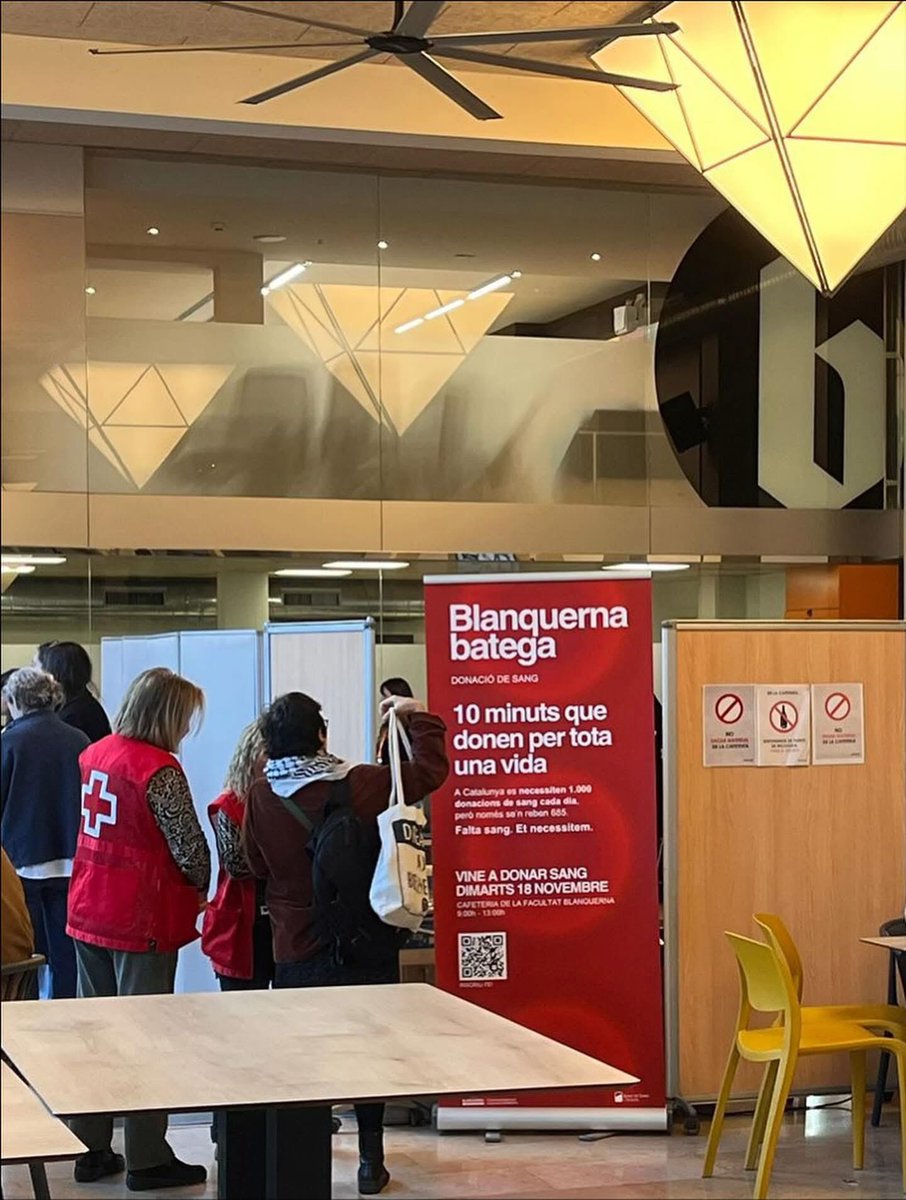 JosepM_Picola's tweet image. La cara més xula d’alumnat i personal de @blanquernafcri, bravo i enhorabona als organitzadors!!! #OrgullBlanquerna #BlanquernaBatega