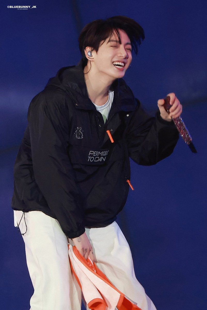 judy_nick_0912's tweet image. 🐰JUNGKOOK
　　NEVER LET GO 応援💙💚

Jungkookのストレートな想いがたくさん
詰まった素敵な✨🎁✨♪
愛と感謝の気持ちをを込めて💜応援で
恩返し(*•̀ᴗ•́*)و ̑̑📣🫶

I&apos;ll do my best to support &quot;#NeverLetGo&quot; sung by #Jungkook of #BTS.(@BTS_twt)

🔗youtu.be/QU9c0053UAU?si…