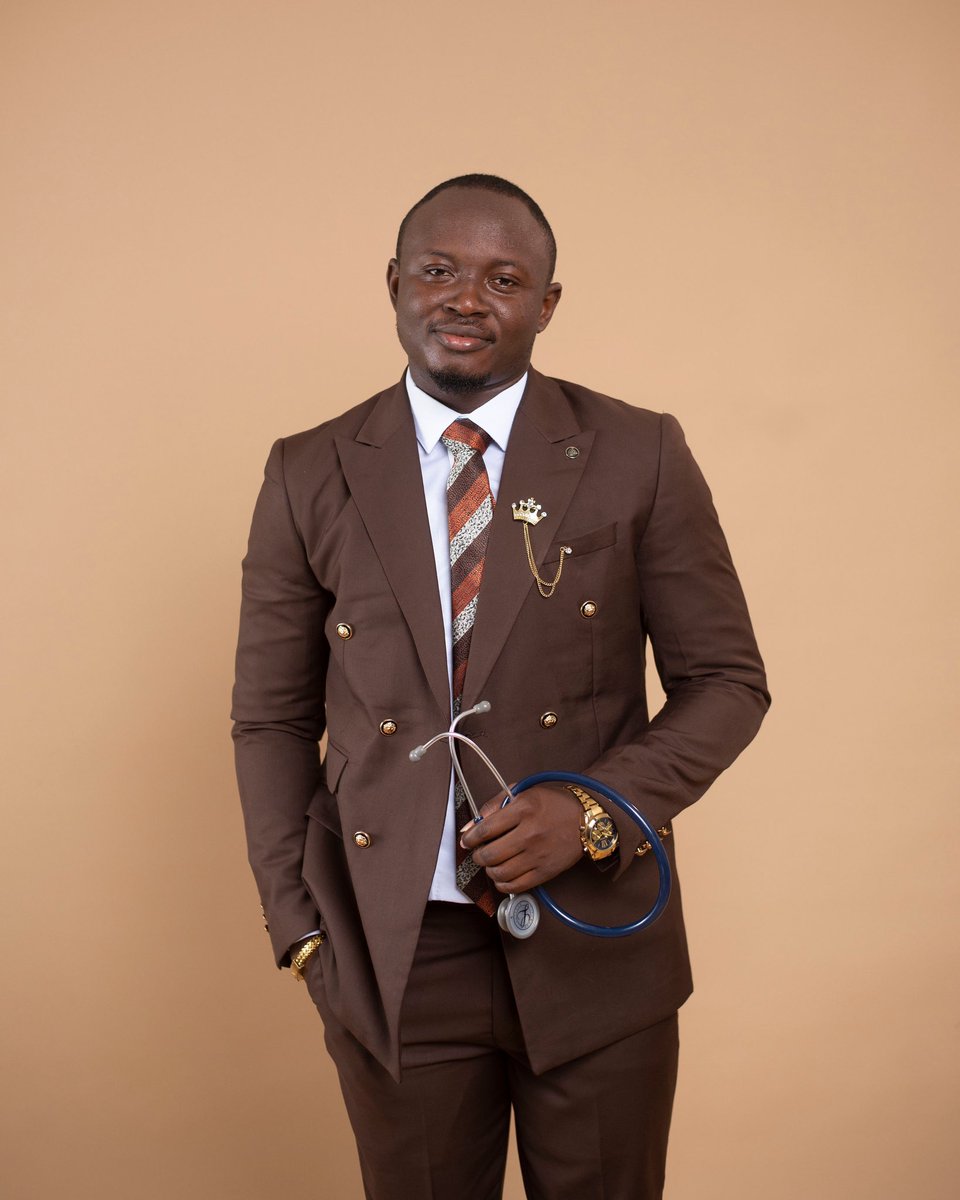 olukoyaa99's tweet image. Became a Doctor over the weekend.
Dr. Rotimi M.O (BDS Ondo) 
Distinction in science of dental material. 
Distinction in oral pathology, oral radiology and oral medicine. 
Distinction in oral and maxillofacial surgery.