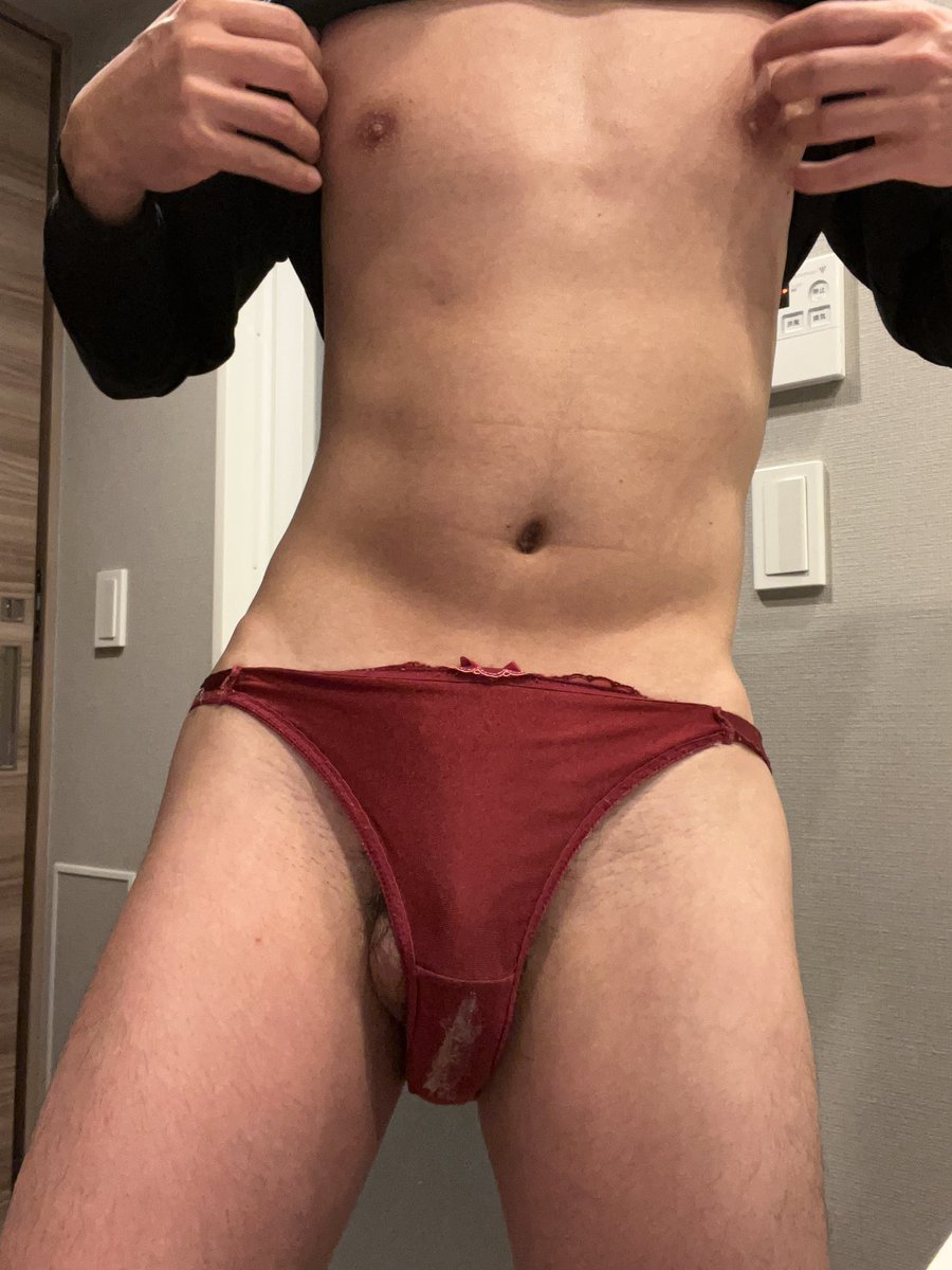 panpankokikoki's tweet photo. 26歳妻の使用済み下着を履いたり、ぶっかけてくれる方いませんか？
チクニーしながら妻の脱いだ後の下着を履くのが趣味、、、
裏返してシミを見せびらかしてみた笑

RTしてくれ方には別の写真も送ります！
DM下さい！

#ぶっかけ #ぶっかけ依頼 #寝取られ #NTR  #パンティ #裏垢 #エロ #下着フェチ https://t.co/MOdurZvUnJ