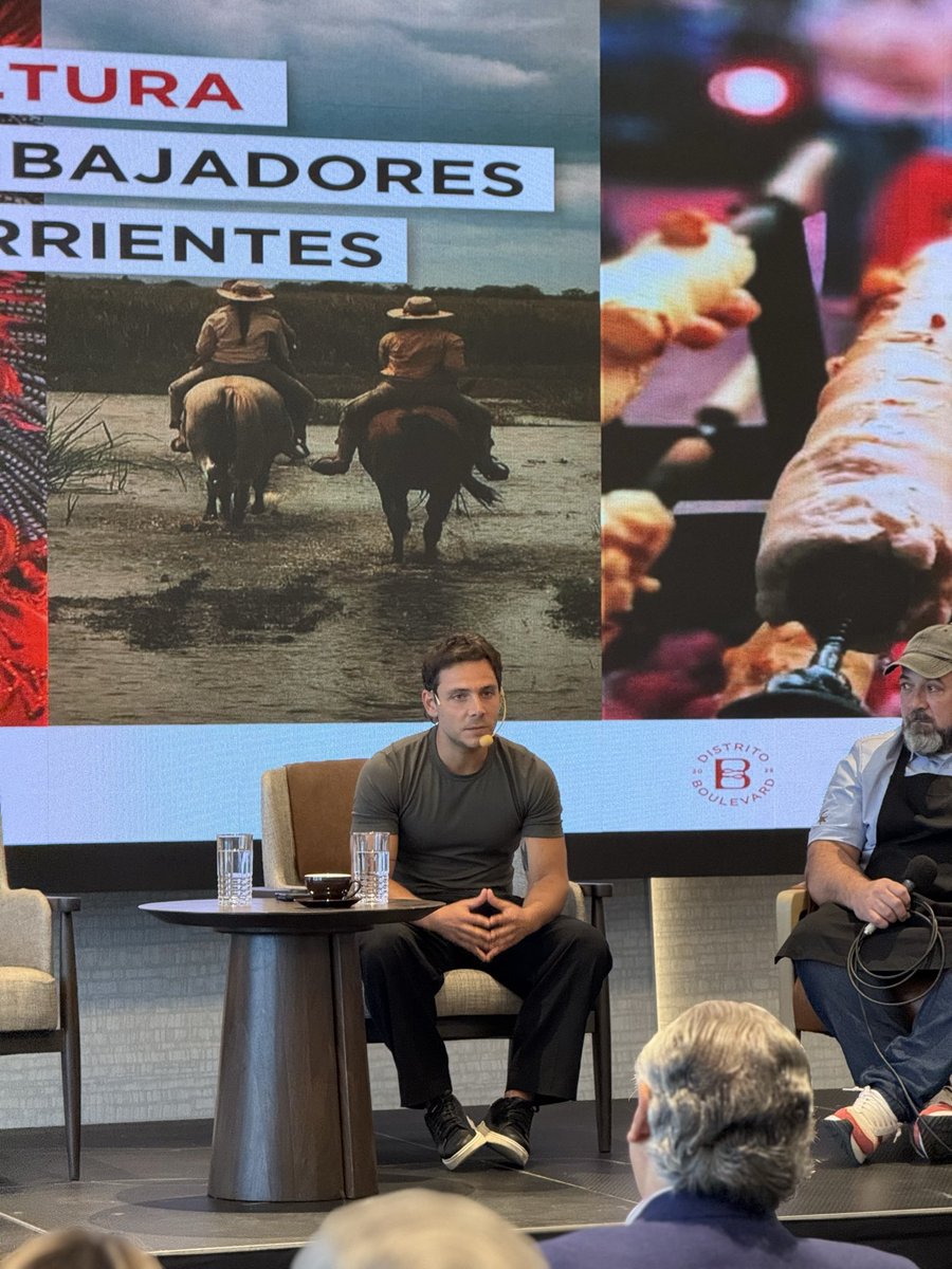 arielbaez's tweet image. Seguimos impulsando una visión de futuro donde la articulación público–privada sea el motor del crecimiento🚀

Hoy visitamos el Distrito Boulevard y sus instalaciones, un espacio que muestra cómo el turismo, la gastronomía y el trabajo se potencian cuando todo se conecta.…