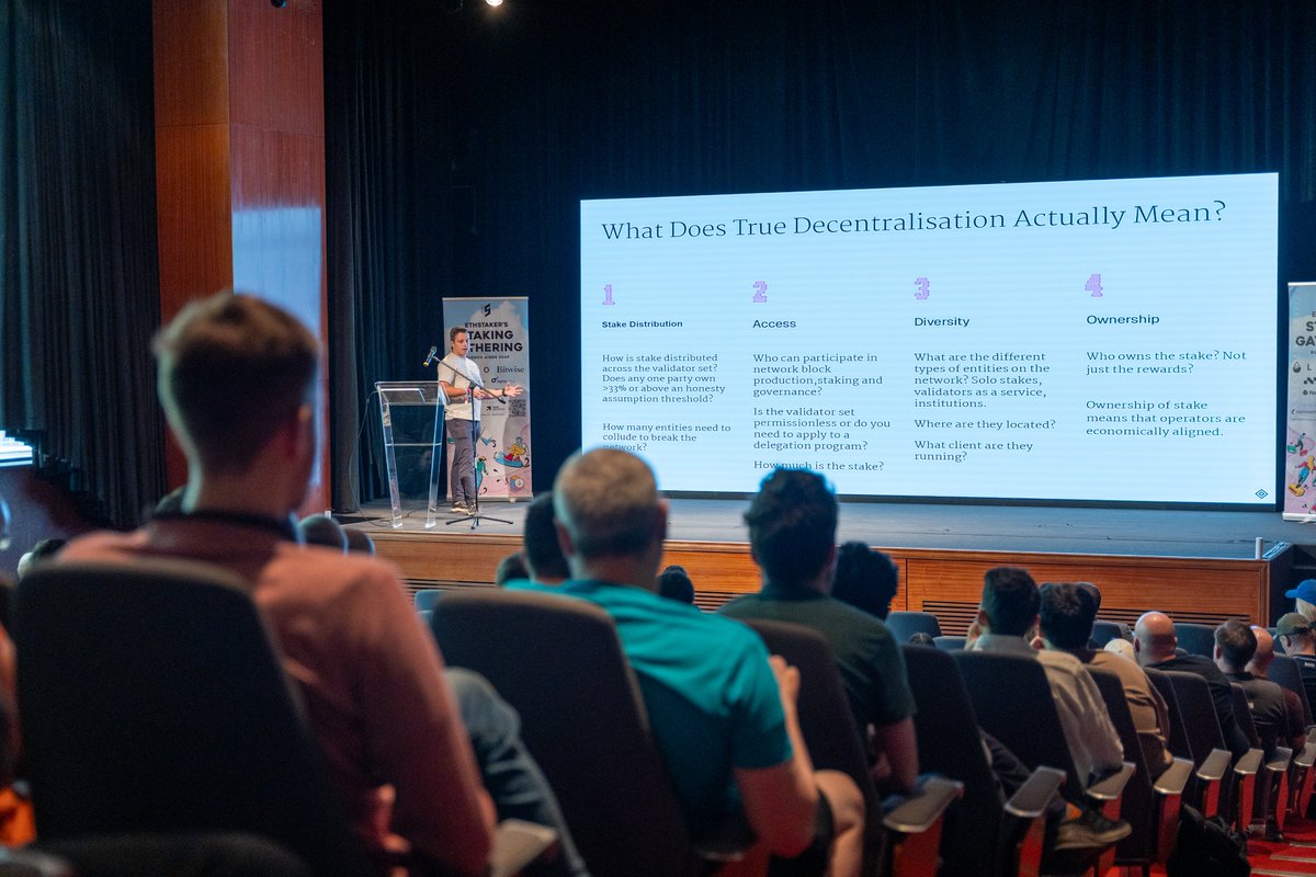 aztecnetwork's tweet image. Real decentralization takes work. 

@jaosef breaks down why foundation delegation can be a trap, how we should think about building ecosystems, and Aztec&apos;s approach at @ethStaker&apos;s Staking Gathering.