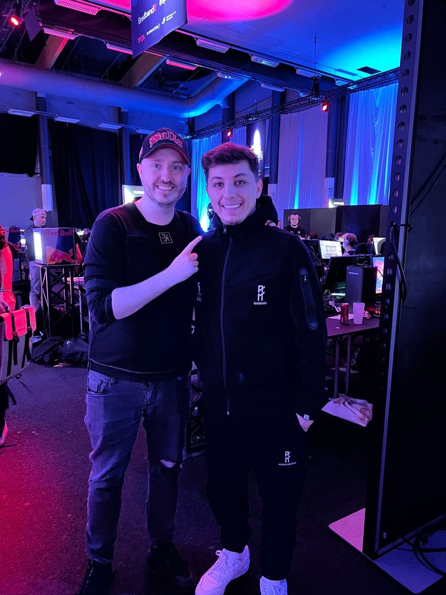Met some absolute legends of the game last week at <a href="/GIBAWAYGAMING/">GIBAWAY</a>, it was surreal shaking their hands and amazing to play against them, childhood heroes and inspiration for many, grateful for the experience!