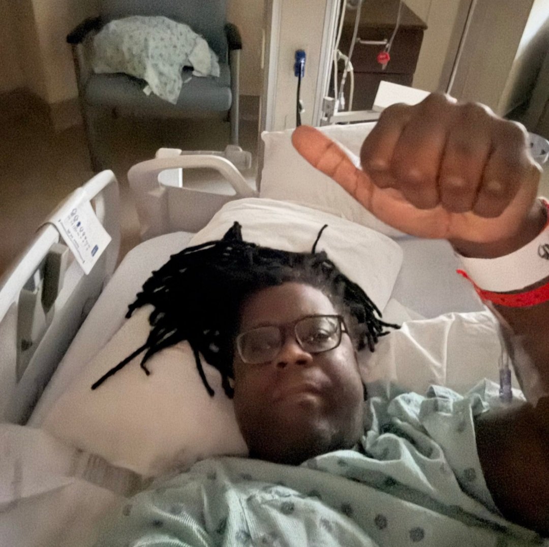 Ptown49's tweet image. @NatetheLawyer 
Lord, please guide the hands of the surgeon and the medical team, and grant them skill and wisdom. Be with Nate and surround him with Your peace and comfort during this procedure and recovery tomorrow.May he feel Your presence
#PrayForNate