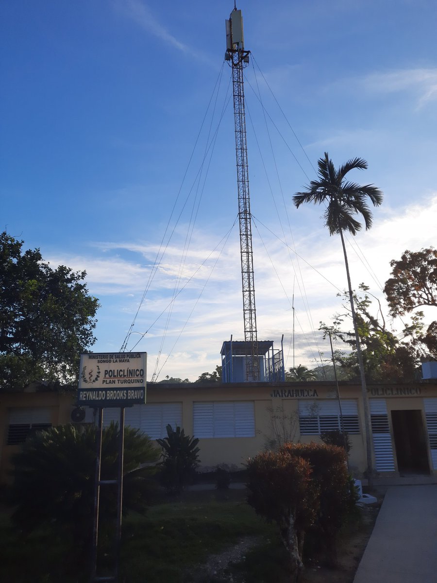RobertoPrezMor3's tweet image. Logramos el restablecimiento del cable de fibra óptica de la radio base de la comunidad de Jarahueca en el municipio de Songo la Maya, la cual fue muy afectada por las inundaciones. 
#EtecsaConCuba 
#UnidosXCuba