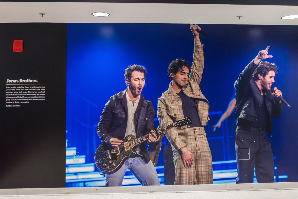 PruCenter's tweet image. Our Jersey boys now have a permanent home at Prudential Center. 🏠 After two electric hometown shows, we’re honoring the Jonas Brothers with a tribute to their legacy and roots.

Thank you, @JonasBrothers, for every unforgettable homecoming. ❤️ Find it at Section 131/132 next…
