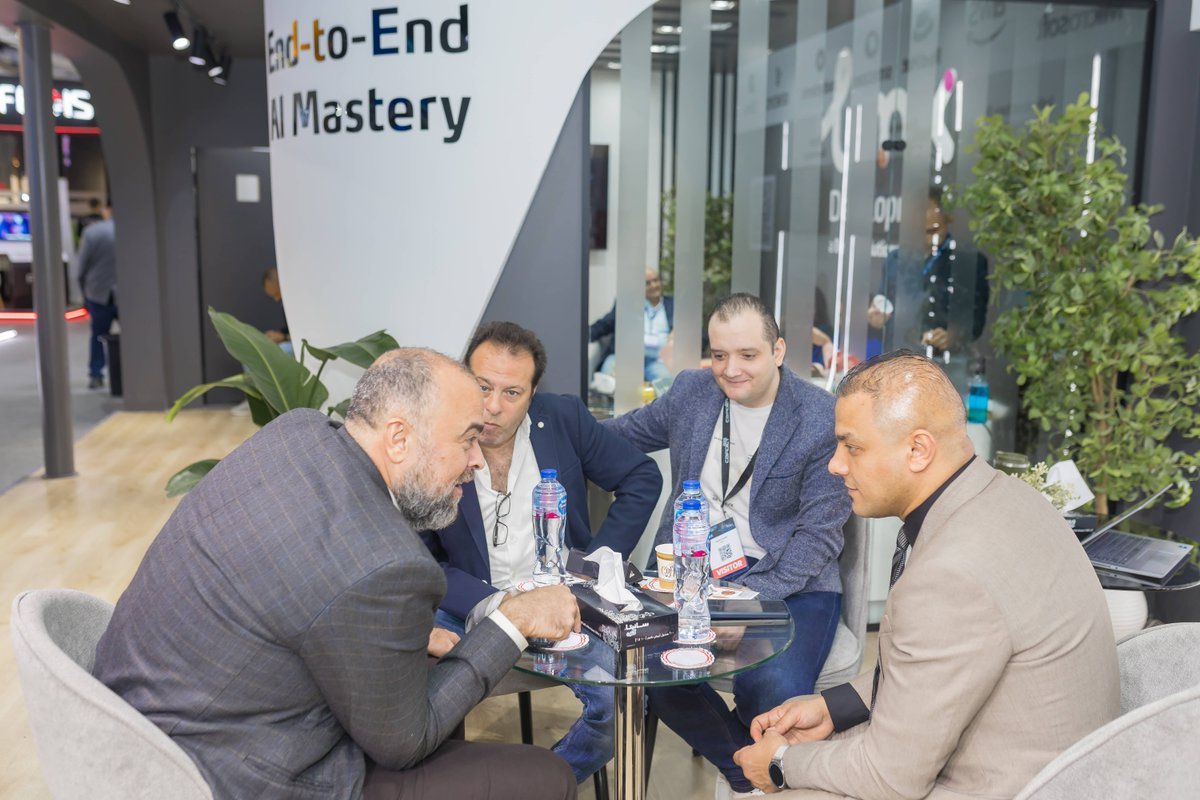 linkdevelopment's tweet image. Day 3 of Cairo ICT 2025 concluded with remarkable energy and continued interest from leaders across the public and private sectors.

Today’s conversations and engagements highlighted the growing importance of Agentic AI, advanced digital platforms, and cloud-driven transformation…