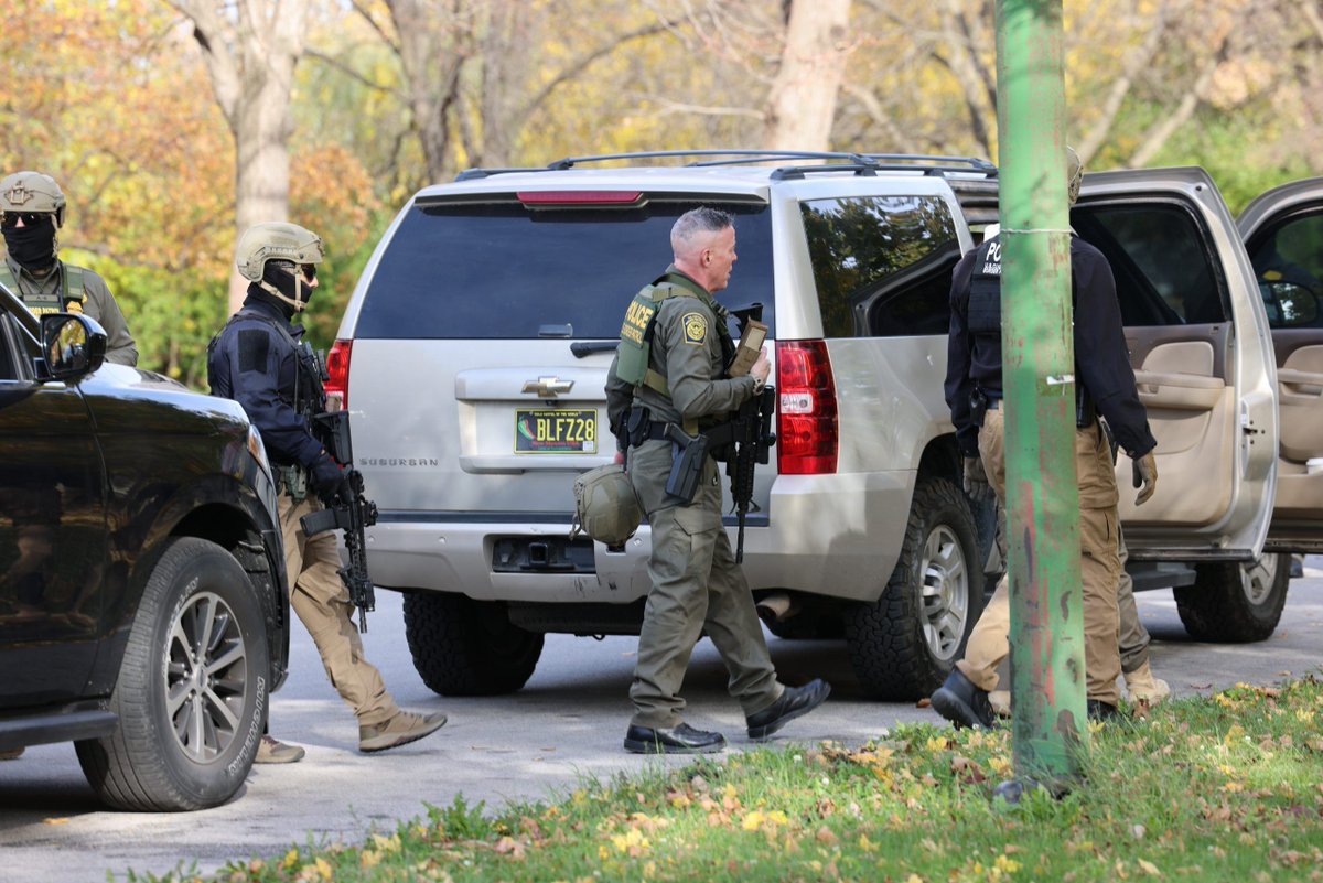 BlockClubCHI's tweet image. Federal agents have left Chicago for Charlotte, arresting over 130 people in 2 days, reports say. blockclubchi.co/47KUQBc