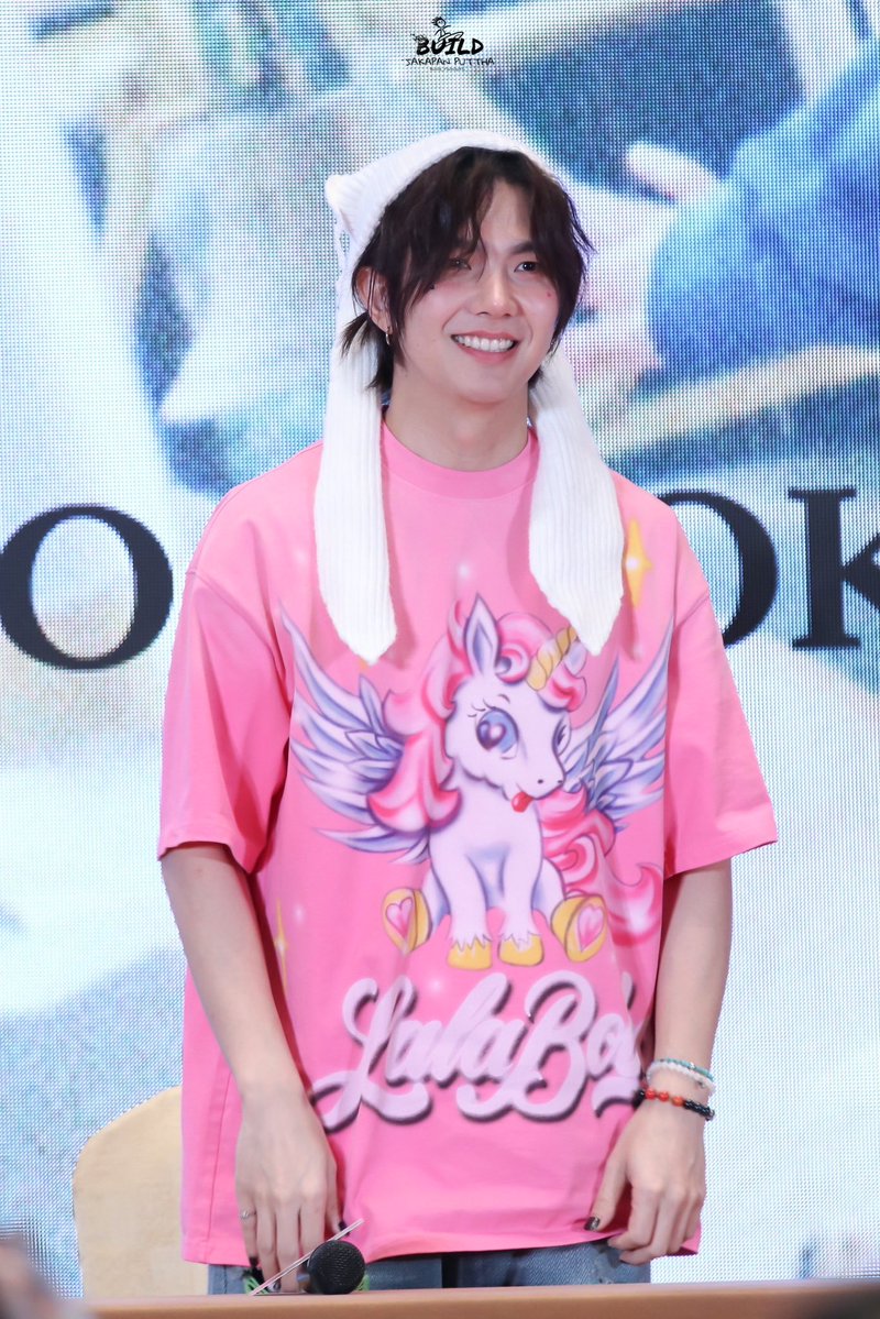 KchkrNak's tweet image. Good morning Build &amp;amp; BYL 🔆 

  ขอให้เป็นวันที่ดี   มีรอยยิ้ม  มีความสุขนะคะ 

1911 BuildURMorning

I vote #NETIZENSREPORT #BUILDJAKAPAN for Asian Celebrity of the Year #ACOTY2025 #ACOTY2025BUILDJAKAPAN 
Tag @thenreport @JakeB4rever