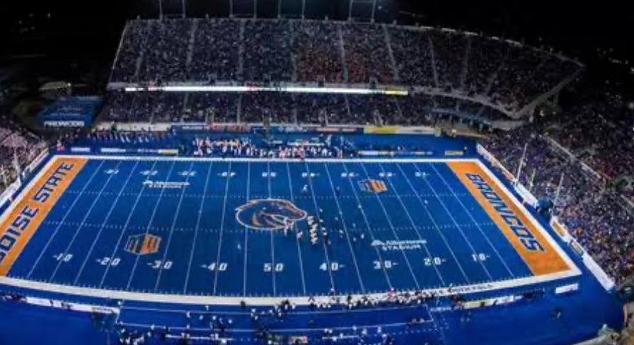 JaylenThomas517's tweet photo. After a Wonderful Conversation With Coach @Coach_B_Jones_ I’m more then Blessed to say that I have received an offer from Boise State @AllenTrieu @JuCoFootballACE @MSJUCOREPORT https://t.co/Qk9zSERBxa