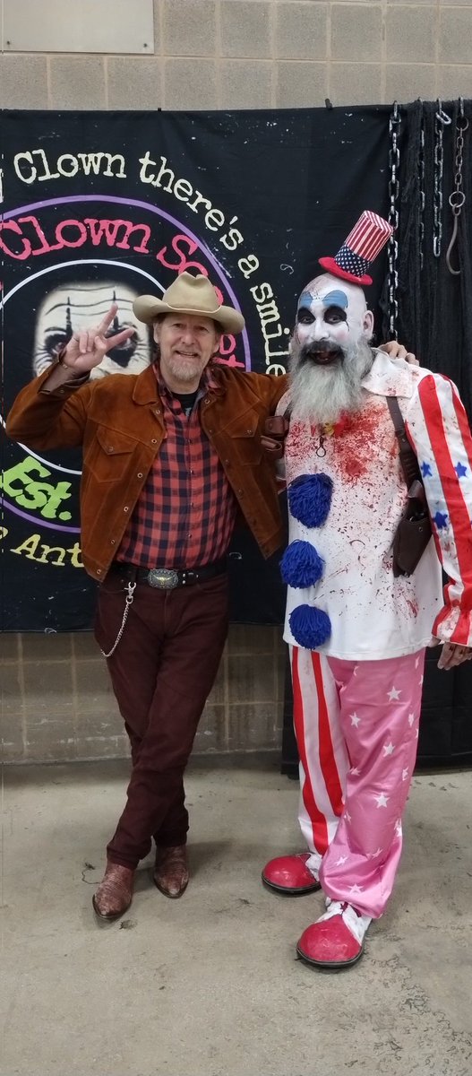 JessieVillarea5's tweet photo. @LewTempleActor
#devilsrejects
#kaptainkutter
#captainspaluding
#robzombie
#horror https://t.co/OVREtMVeaI