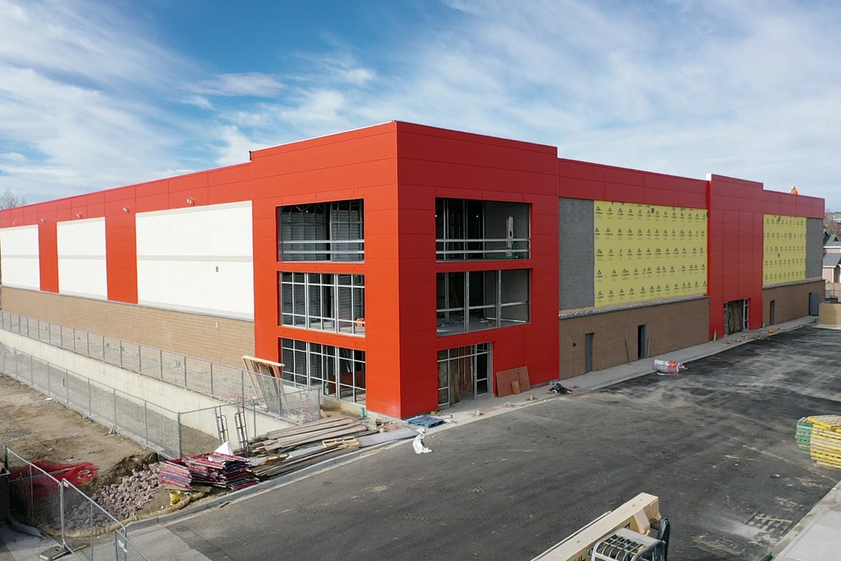 ForgeBuildingC1's tweet image. Forging ahead in Colorado Springs on another Public Storage project. This 119,250 sf, 1,000+ unit multi-story storage facility is coming together in record time, ahead of the initial snowfall.

Chat with the steel building experts at Forge about your next steel building project.