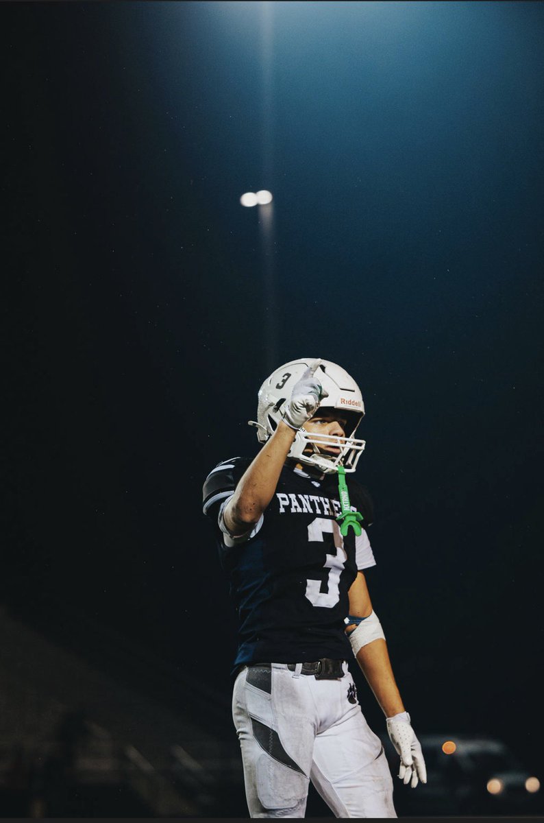 Check out my Junior year highlights‼️
Chasing D1 dreams with D1 work #AGTG 
<a href="/SteveMarriott_/">Steve Marriott</a> <a href="/apoos2/">Aaron Pusateri</a> <a href="/CoachBernas/">Jason Bernas</a> <a href="/_CoachWilks/">Ben Wilkerson</a> <a href="/FUFBRecruiting/">Fordham Football Recruiting</a> <a href="/LoganNewman01/">Logan Newman</a> <a href="/UBFootball/">UB Football</a> <a href="/Glory2GloryAgen/">Glory2Glory</a> <a href="/edaniels77/">EJ Daniels</a> <a href="/BrianHawkins4/">Coach Hawkins</a> <a href="/247recruiting/">247Sports Recruiting</a> <a href="/Rivals/">Rivals</a> <a href="/CoachKMolinich/">Keith Molinich</a> 

hudl.com/v/2TDVie