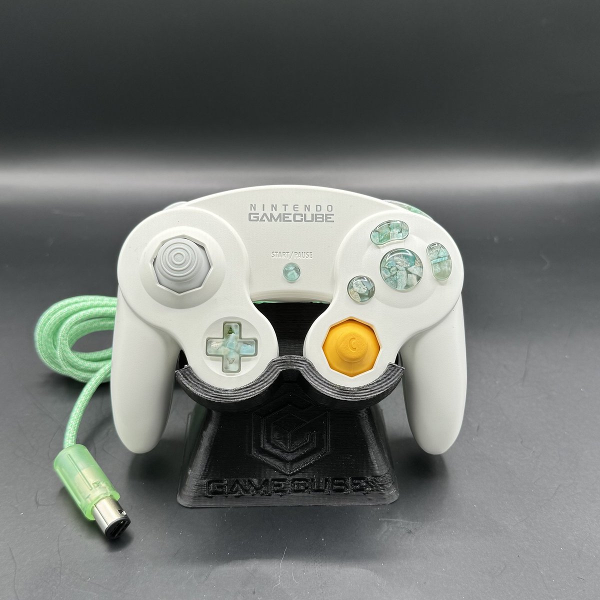 Yuse Customs tweet media