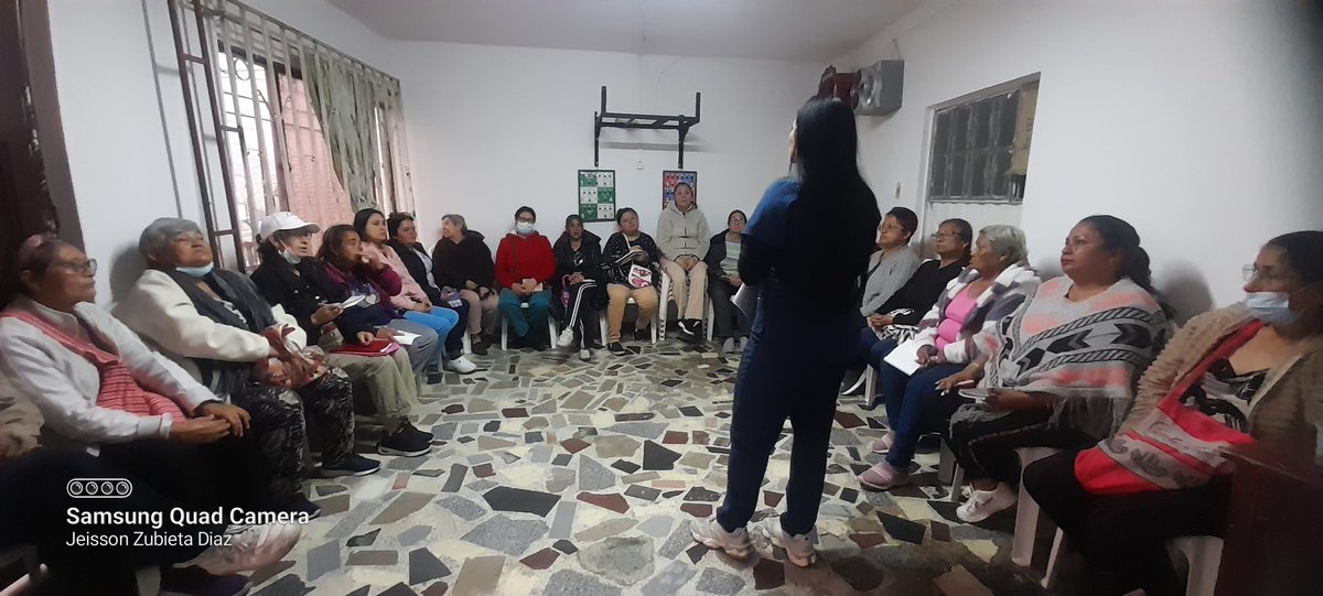 #AEstáHora 
Iniciamos nuestra segunda sesión del taller de auto cuidado y manejo del estrés. #SePuede #Proyecto
