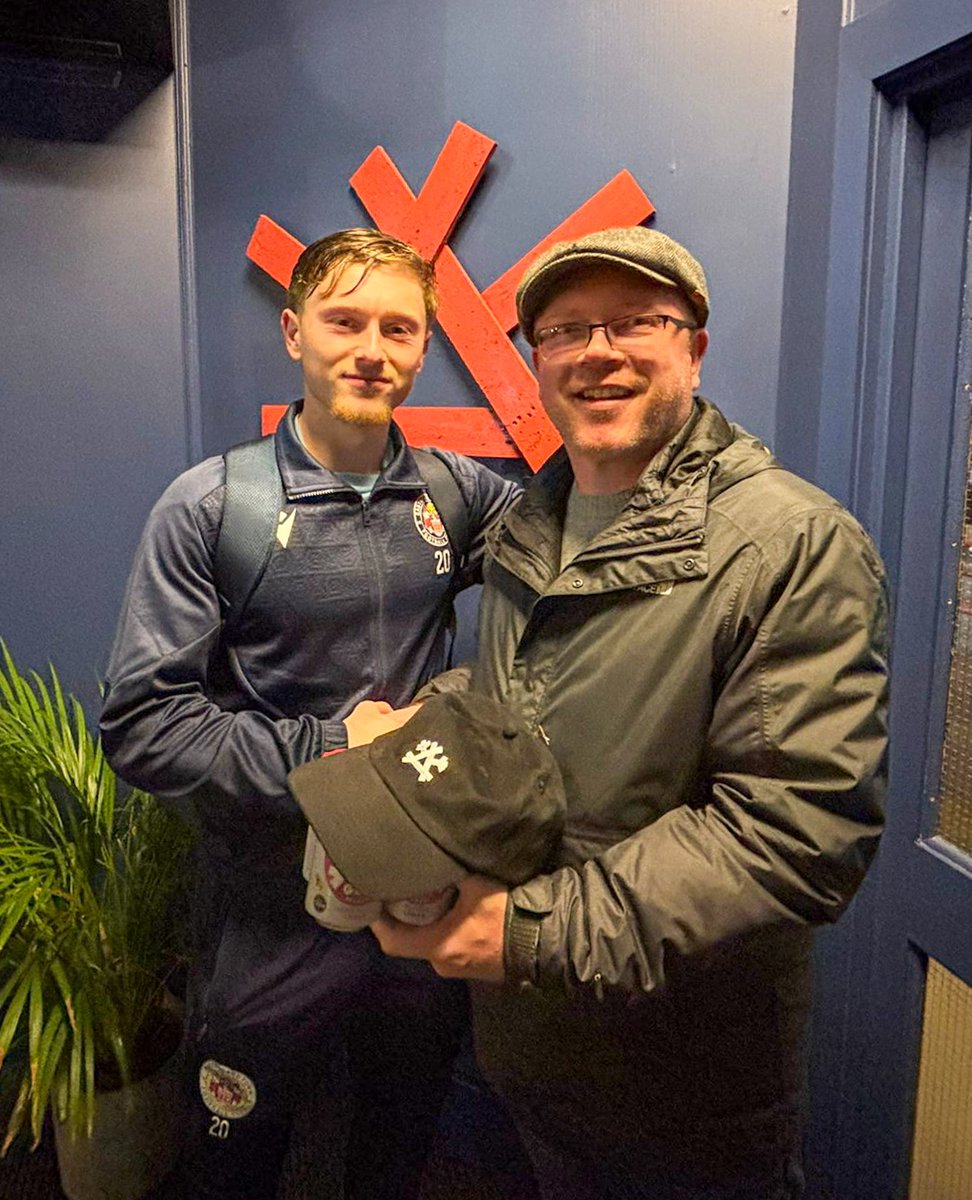 eastbournetfc's tweet photo. Your @GunBrewery Man Of The Match this evening, presented by Jonathan Burnside from @easyliveauction, is Alfie Simmons! 👏🍻🧢 https://t.co/9rtr0OvNgC