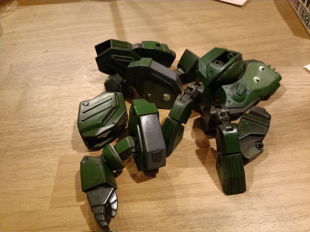 v1m30Sxi1jPSP6K's tweet image. たまに筆塗りするといつもこの光沢のデロンデロン状態で不安になります😰