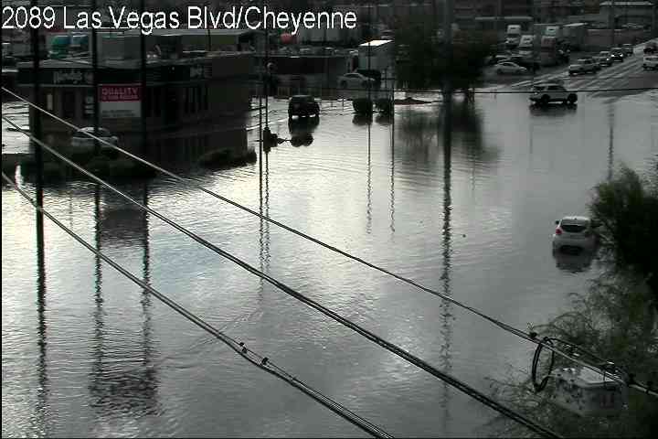 Yes, it floods in the desert. Flooding has closed Las Vegas Boulevard at Cheyenne.